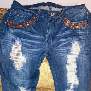 Az jeans swaorski crystals size 30 fits like a 5-6